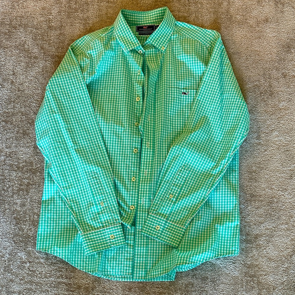 Vineyard vines men’s slim fit tucker shirt. Men’s large. Light green gingham.